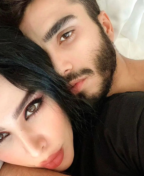عکس سارا و نیکا با دوست پسرش