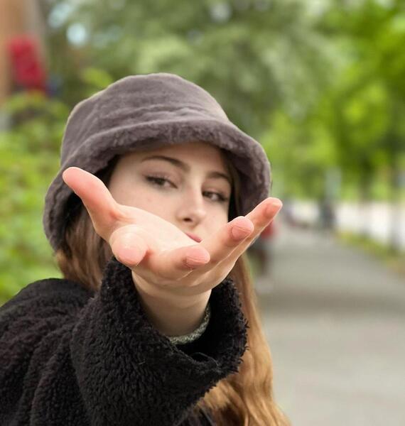 عکس سارا و نیکا در کنار همسرانشان