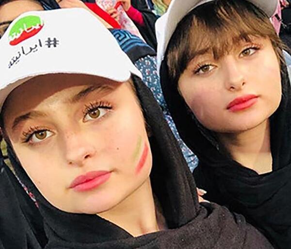 عکس سارا و نیکا بچگی