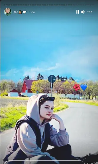 عکس گوشی سارا نیکا