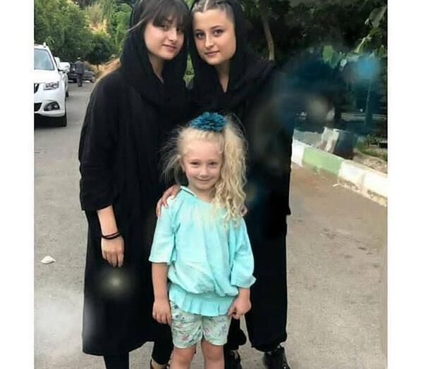 عکس سارا نیکا بچگی