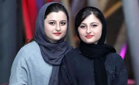 عکس سارا و نیکا در خارج در استخر
