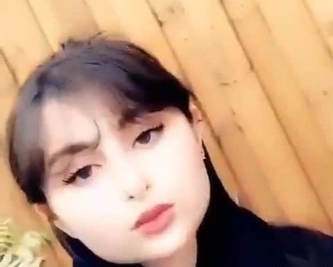عکس سارا و نیکا در خارج با دوست پسرهایشان