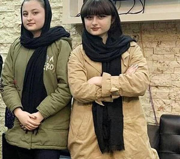 عکس های قدیمی سارا و نیکا