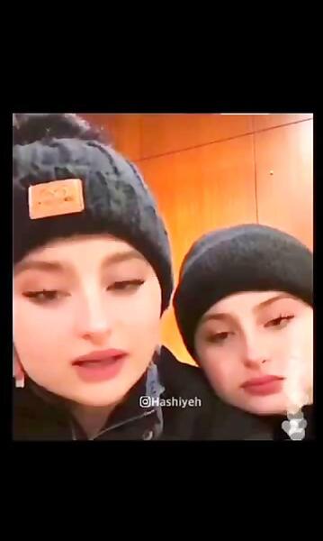 عکس سارا و نیکا در استخر خارج از کشور اپارات