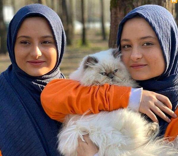 عکس سارا و نیکا در لباس عروسی