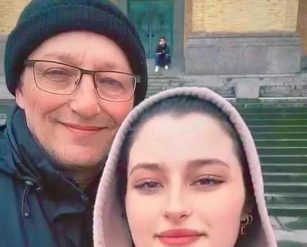 عکس سارا نیکا و پدر مادر واقعیش