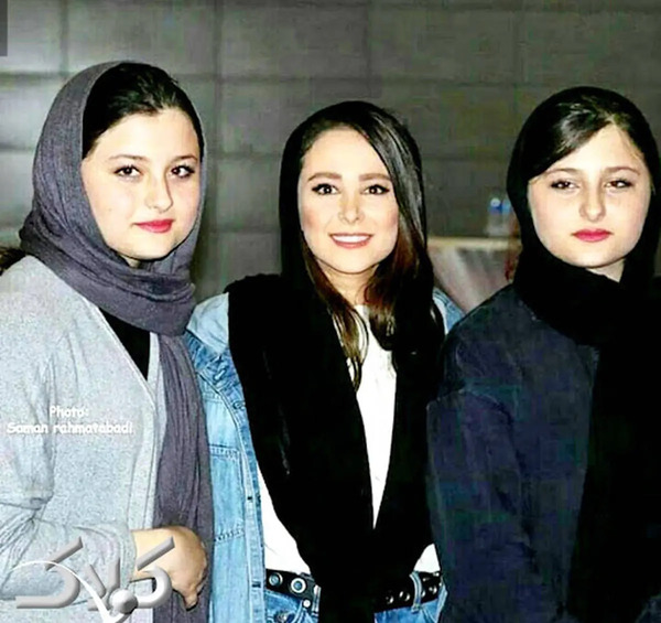 عکس جنجالی سارا و نیکا در استخر