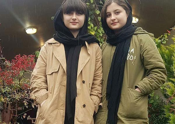 عکس سارا نیکا با پدر مادر