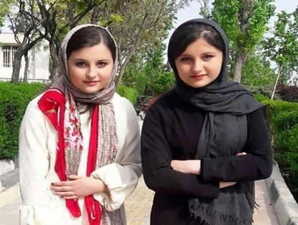 عکس سارا و نیکا فرقانی اصل در استخر