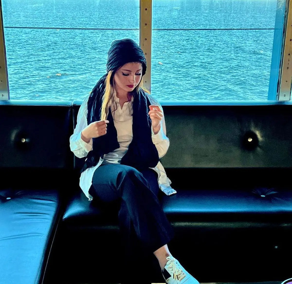 سارا عکس نیکا فلاحی با لباس عروس