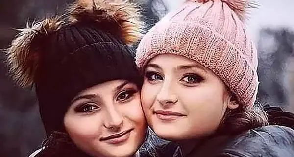 عکس سارا و نیکا فرقانی اصل در پایتخت