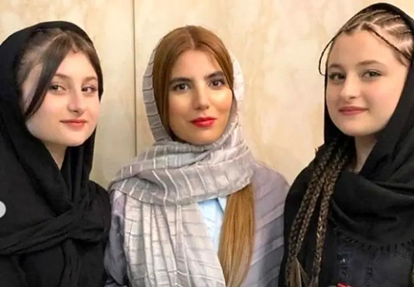 عکس سارا نیکا در پارتی