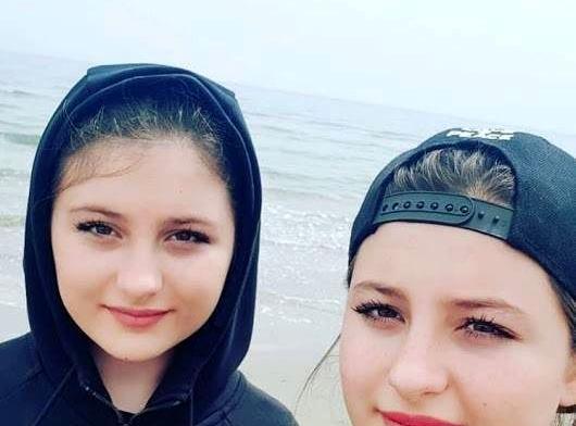 عکس سارا نیکا در پارتی