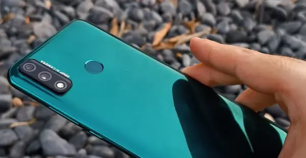 عکس گوشی هواوی وای ۸