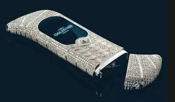 عکس مدل بالا ترین گوشی جهان