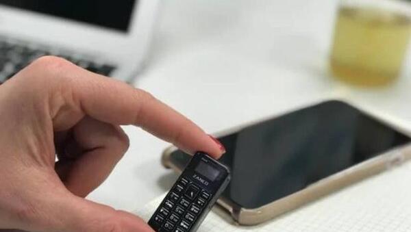 عکس کوچکترین گوشی لمسی