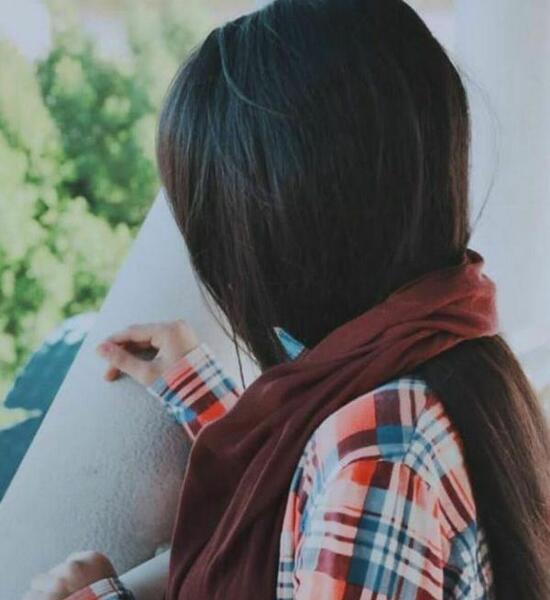 عکس دختر با گوشی کیوت