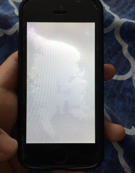 عکس صفحه گوشی خراب شده