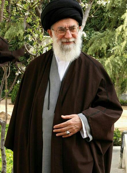 عکس گوشی امام خامنه ای