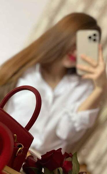عکس پروفایل گوشی به دست