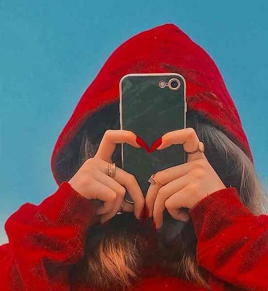 عکس پسر با گوشی برای پروفایل