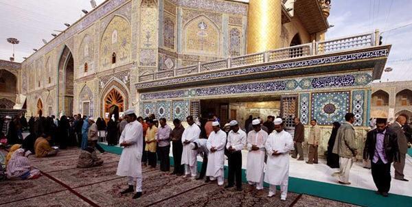 عکس امام علی در نماز