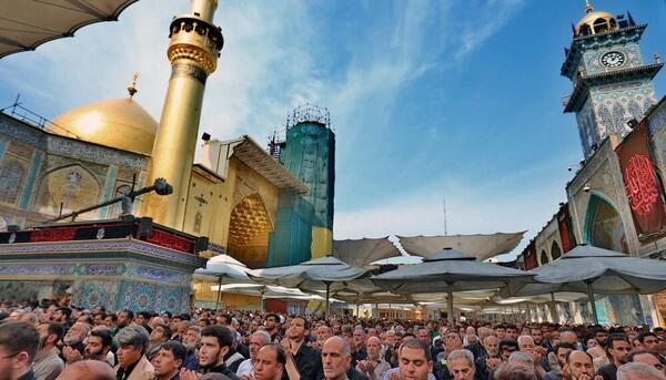 عکس امام علی در نماز