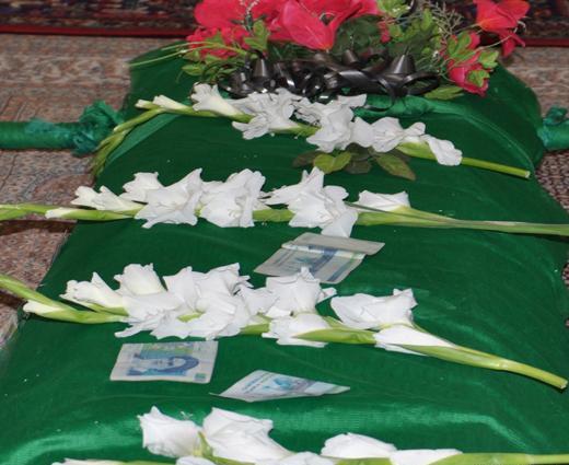 عکس امام علی روی تابوت حضرت زهرا