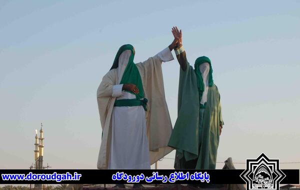 عکس بالا بردن دست امام علی توسط پیامبر