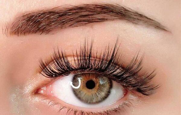 عکس کاشت مژه هیدن گربه ای