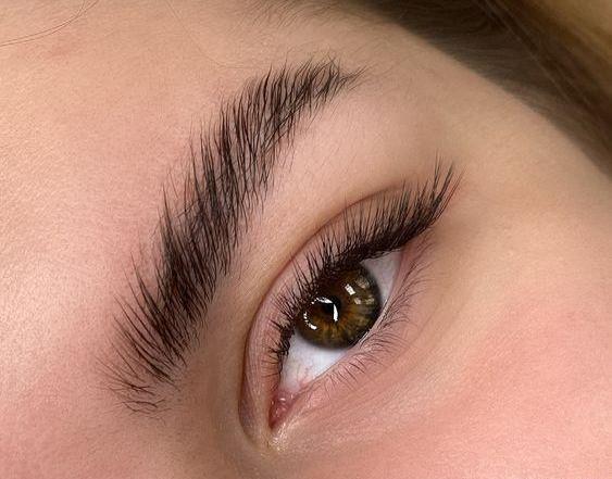 عکس کاشت مژه گیاهی