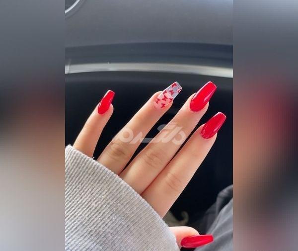 عکس کاشت ناخن قرمز جیغ