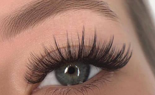 عکس کاشت طبیعی مژه