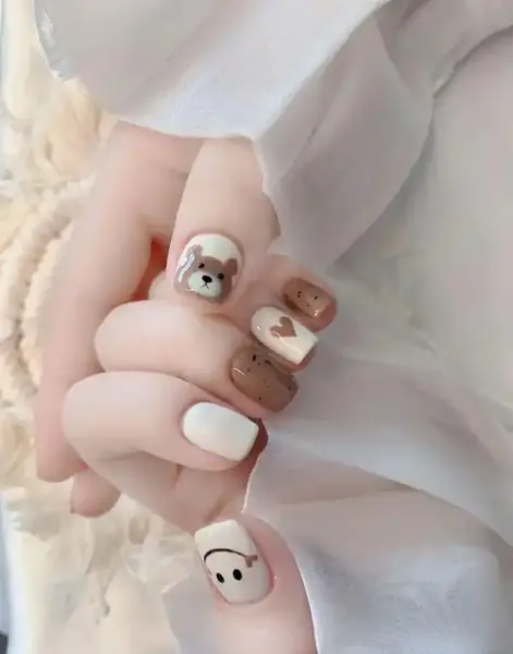 عکس کاشت ناخن دخترانه عروسکی