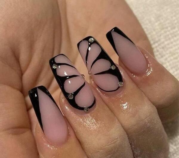 عکس کاشت ناخن طرح پروانه