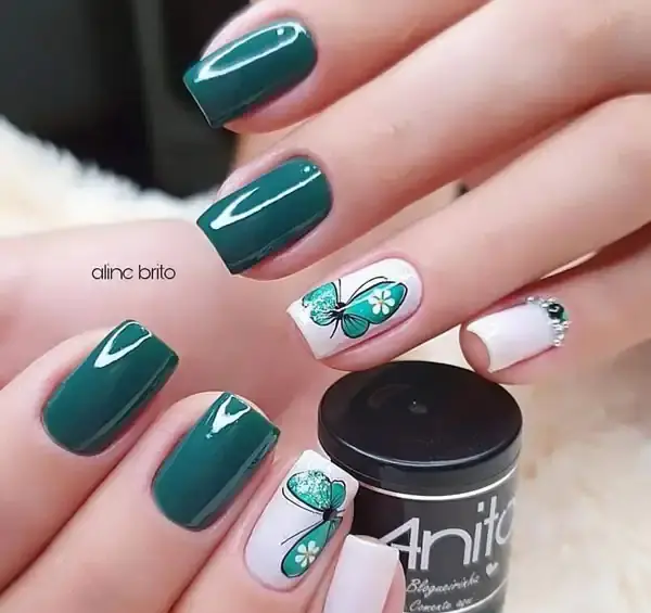عکس کاشت ناخن طرح پروانه