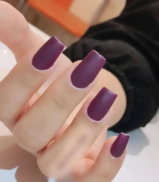 عکس کاشت ناخن ساده و کوتاه