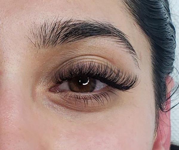 عکس کاشت مژه رنگی