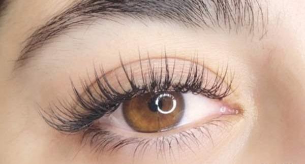 عکس کاشت مژه نی نی سایت