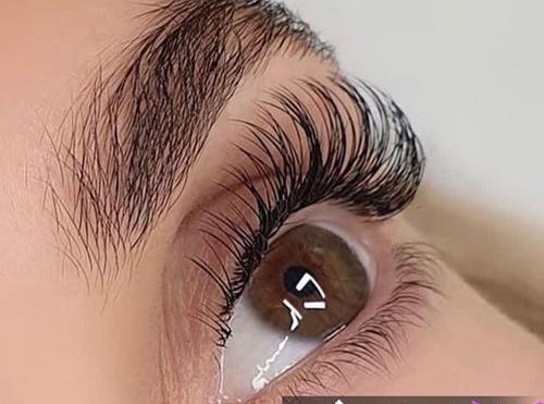 عکس کاشت مژه طبیعی دخترانه