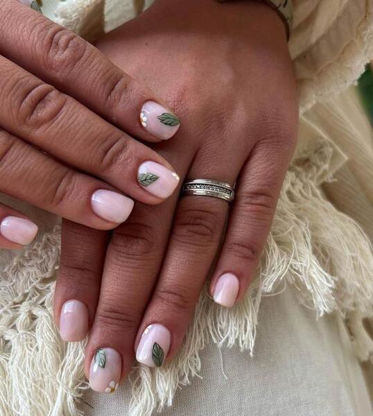 عکس کاشت ناخن جدید کوتاه