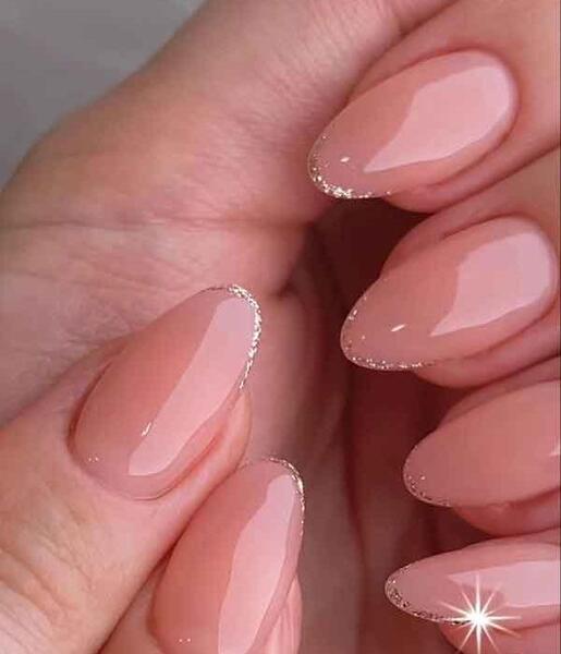 عکس کاشت ناخن با پودر هلویی