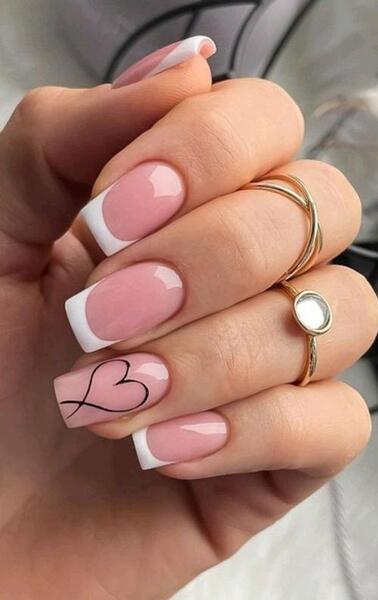 عکس کاشت ناخن دخترانه شیک صورتی