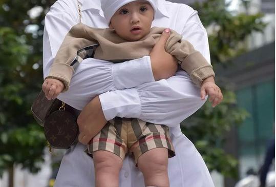 عکس بچه ی مهراد جم