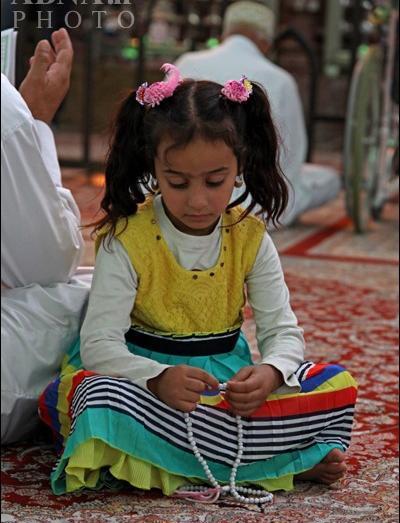 عکس بچه در حرم امام حسین
