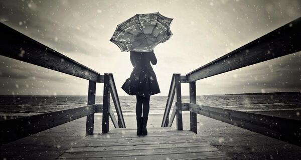 عکس غمگین تصویر زمینه