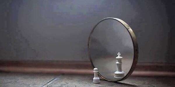 عکس تصویر در آینه