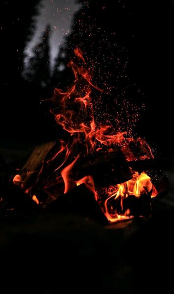 عکس تصویر زمینه آتشی