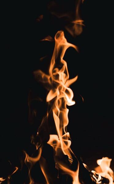 عکس تصویر زمینه آتشی